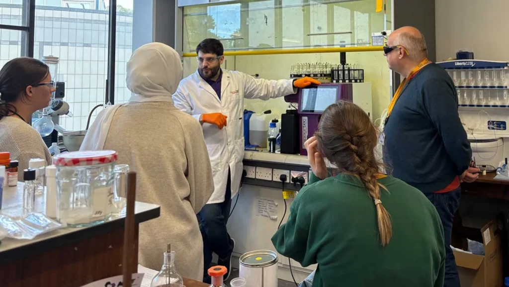 vapourtec_peptide_installation_UEA_sIbCuRn4I